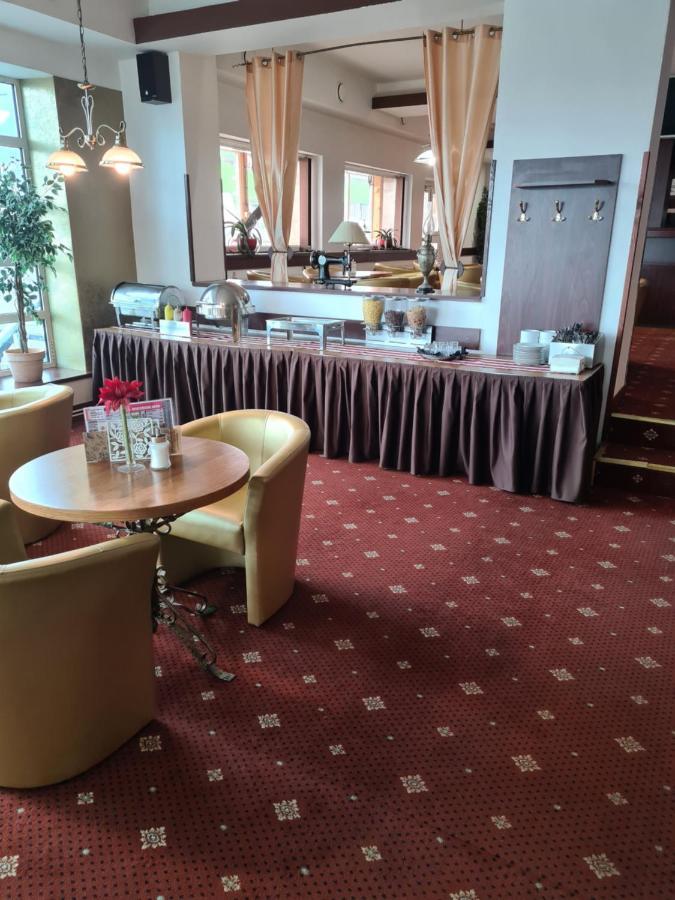 Hotel Montenegro Брунталь Екстер'єр фото
